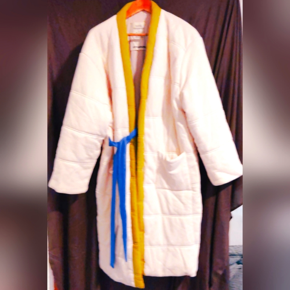 Off Hours® Stylish White Quilted Coat with Blue Belt